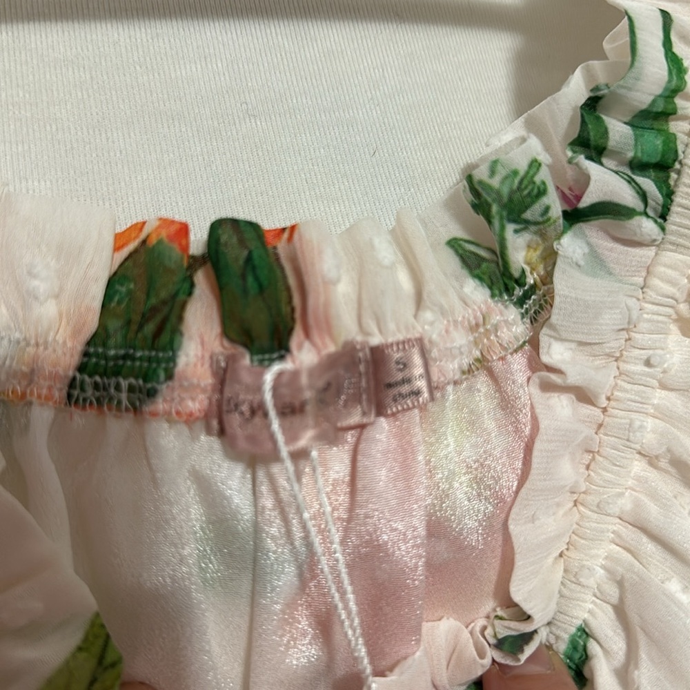 NWT beautiful floral SkyLar Rose maxi dress with shirred waistline detail - Picture 6 of 6